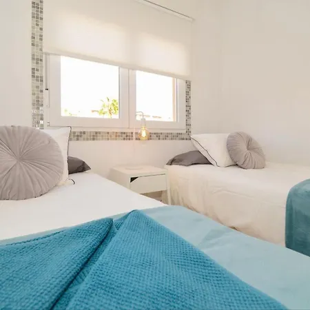 Punta Prima Pleasure With Private Parking In A Gated Community Close To The Torrevieja
